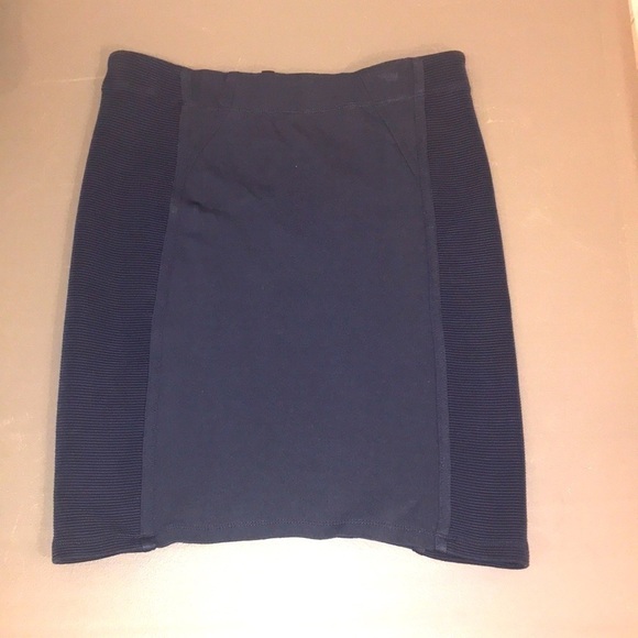BCBGMAXAZRIA BODYCON Royal Blue Straight skirt size small - Picture 1 of 10